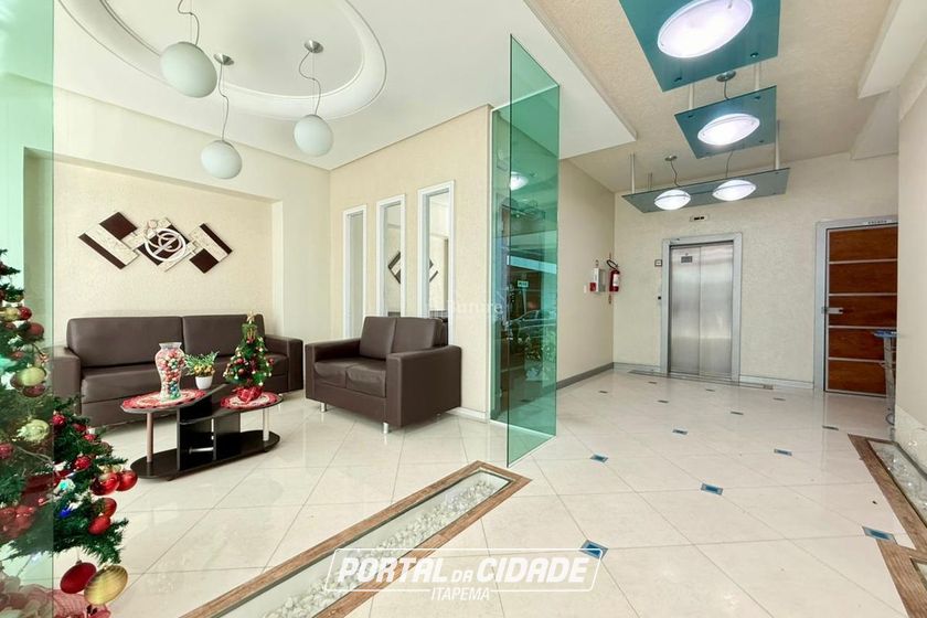 Apartamento &agrave; venda - 107m&sup2; - Meia Praia