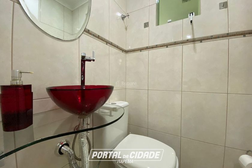 Apartamento &agrave; venda - 143m&sup2; - Meia Praia