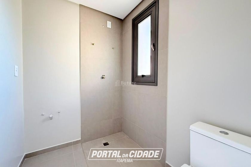 Apartamento &agrave; venda - 85m&sup2; - Meia Praia