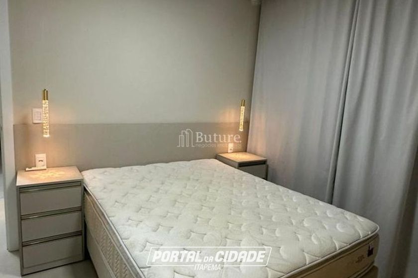 Apartamento &agrave; venda - 81m&sup2; - Meia Praia