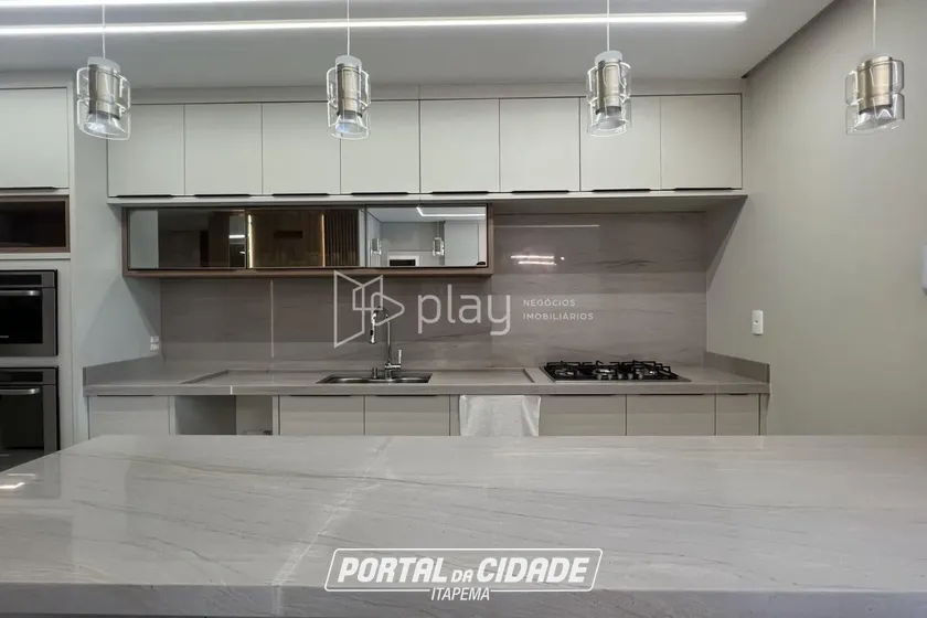 Apartamento &agrave; venda - 159m&sup2; - Meia Praia