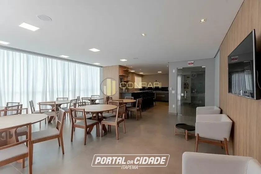 Apartamento &agrave; venda - 120m&sup2; - Meia Praia