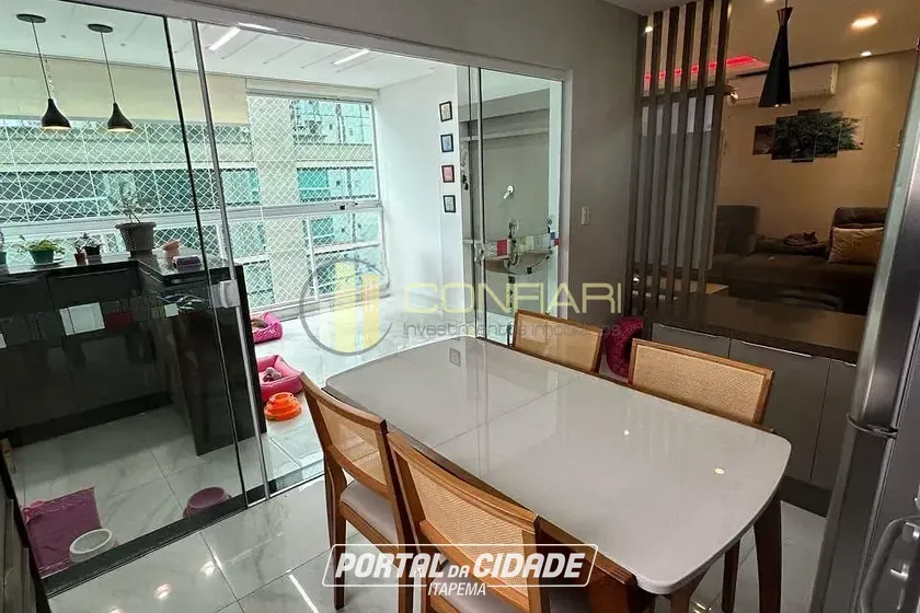 Apartamento &agrave; venda - 133m&sup2; - Meia Praia