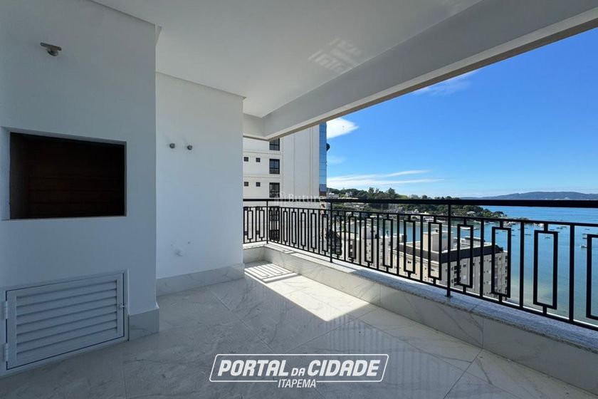 Apartamento &agrave; venda - 142m&sup2; - Centro