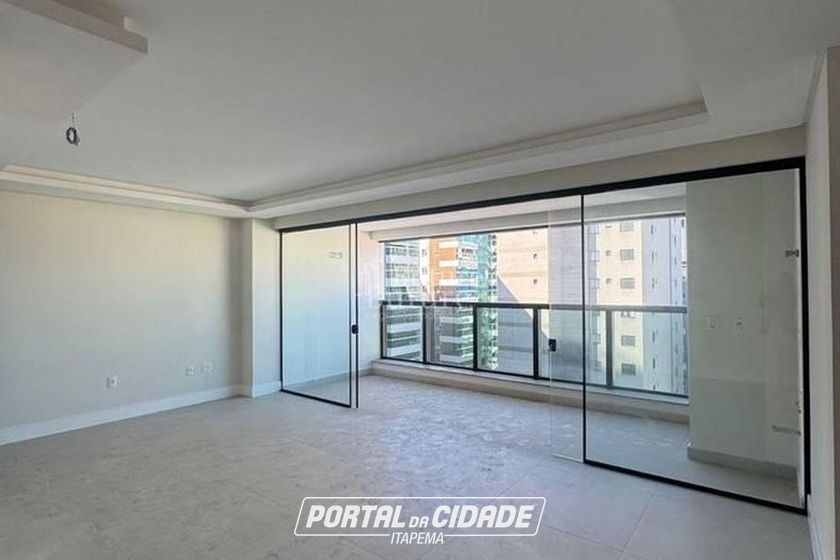 Apartamento &agrave; venda - Meia Praia