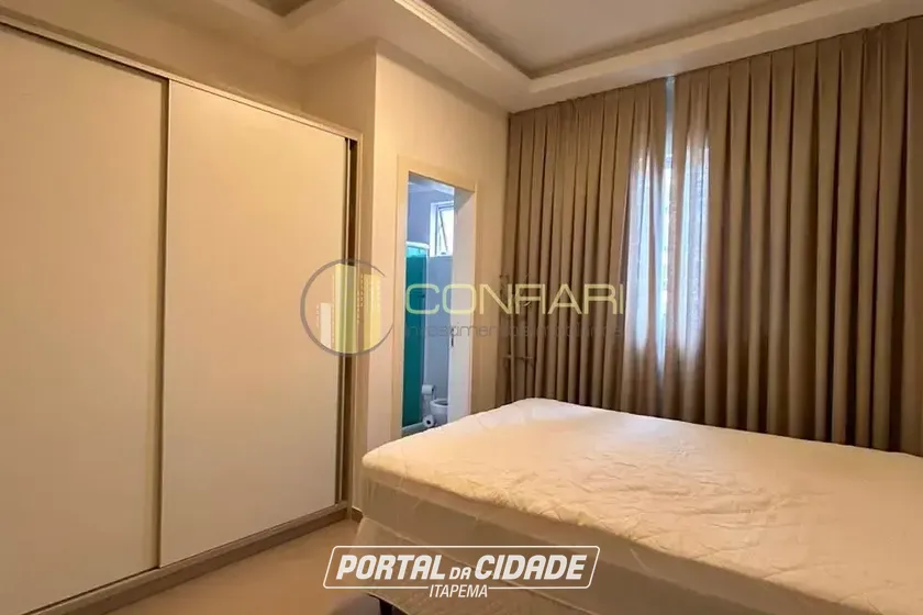 Apartamento &agrave; venda - 130m&sup2; - Meia Praia