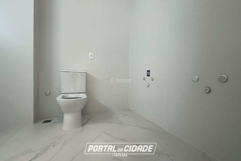 Apartamento &agrave; venda - 151m&sup2; - Pioneiros