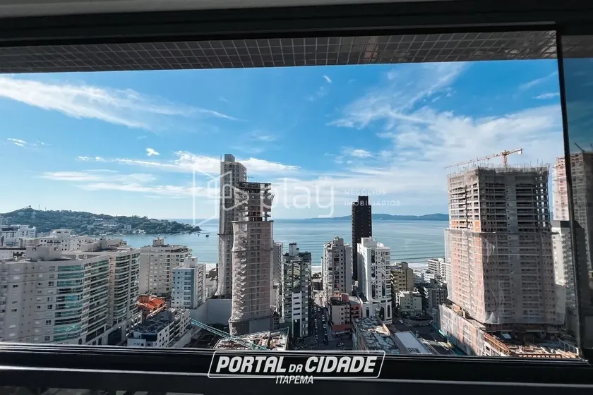 Apartamento &agrave; venda - 133m&sup2; - Centro