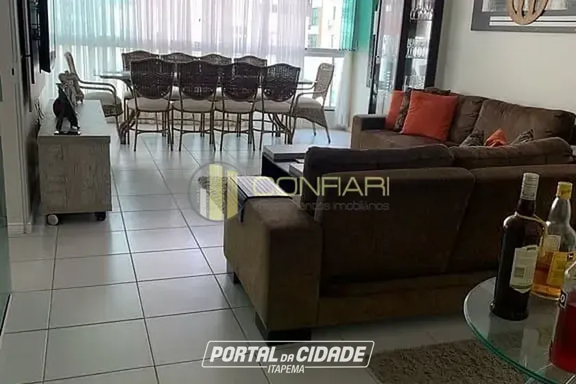 Apartamento &agrave; venda - 144m&sup2; - Meia Praia