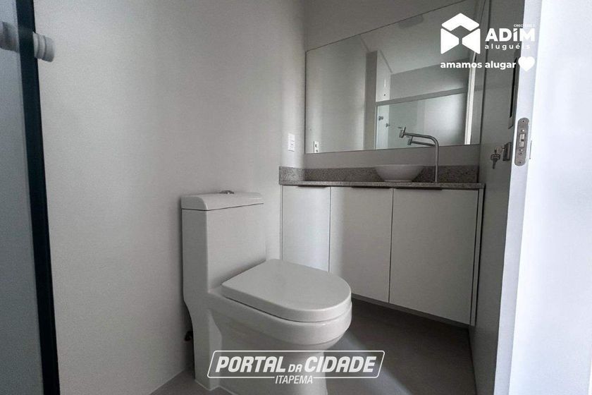 Apartamento para alugar - 125m&sup2; - Meia Praia