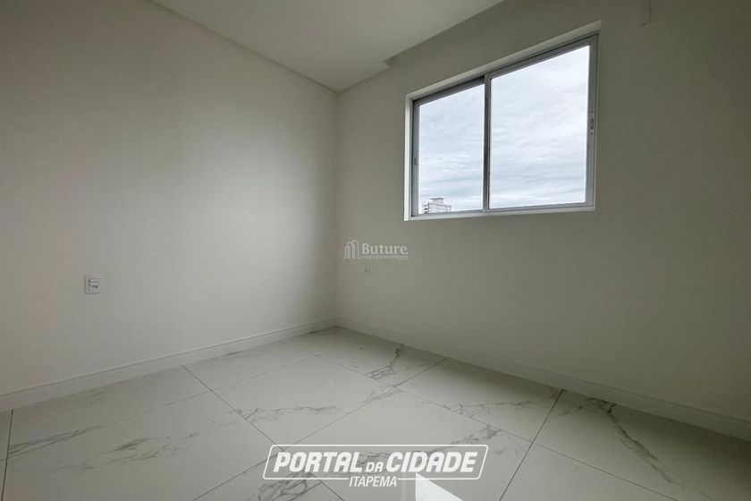 Apartamento &agrave; venda - 159m&sup2; - Meia Praia