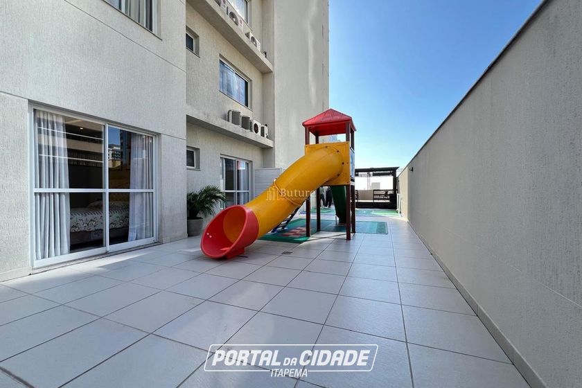 Apartamento &agrave; venda - 166m&sup2; - Meia Praia