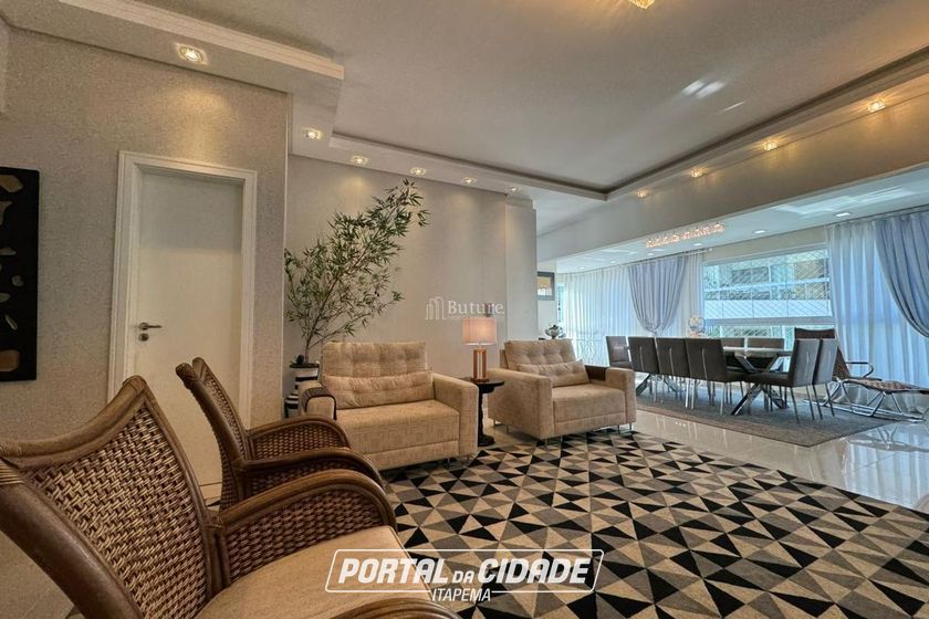 Apartamento &agrave; venda - 180m&sup2; - Meia Praia
