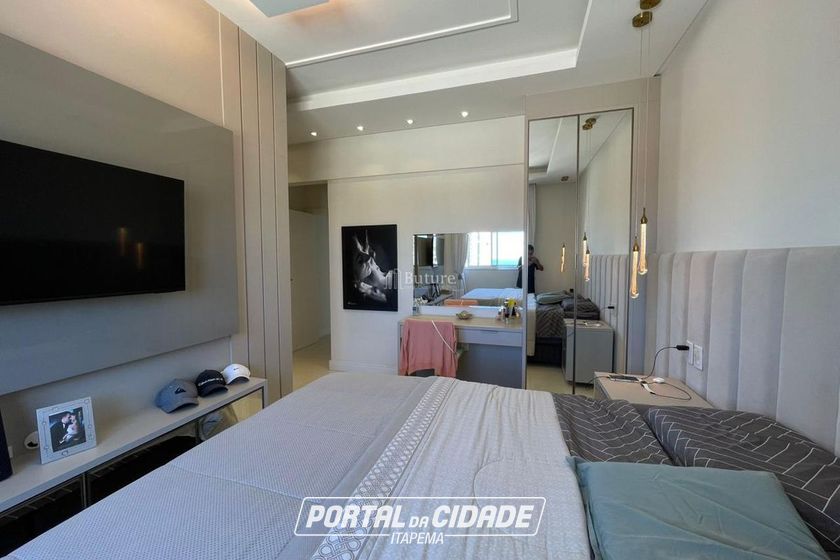 Apartamento &agrave; venda - 228m&sup2; - Meia Praia