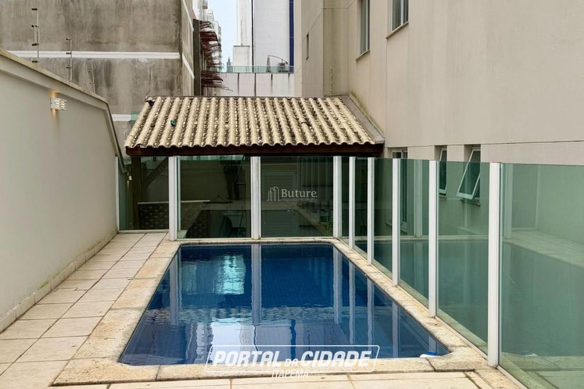 Apartamento &agrave; venda - 227m&sup2; - Centro