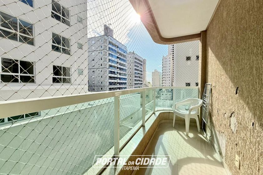 Apartamento &agrave; venda - 150m&sup2; - Meia Praia