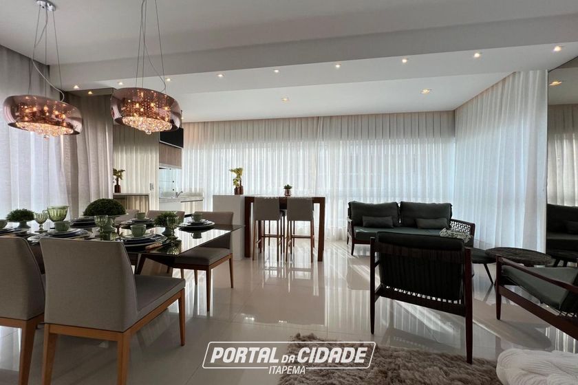 Apartamento &agrave; venda - 153m&sup2; - Meia Praia