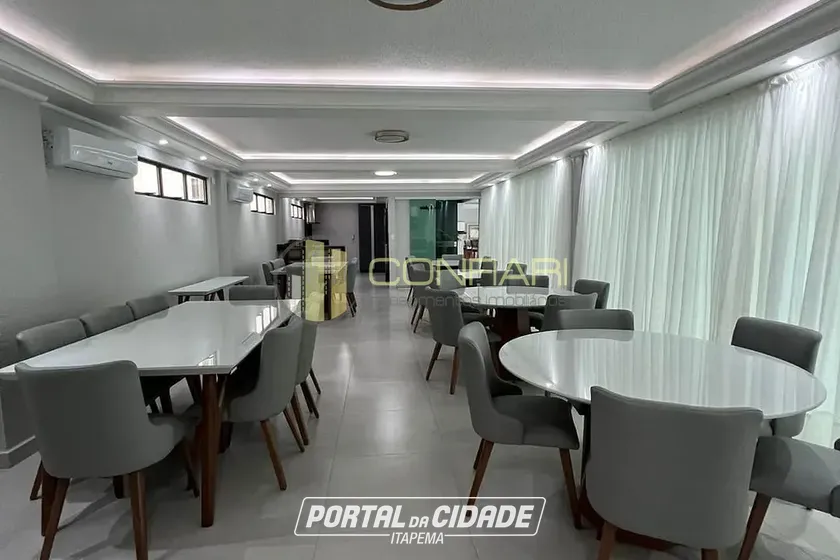 Apartamento &agrave; venda - 117m&sup2; - Meia Praia