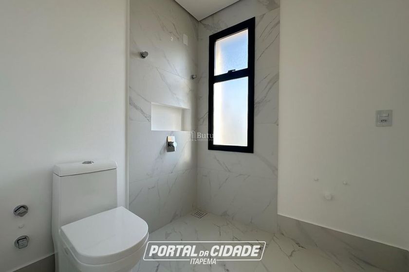 Apartamento &agrave; venda - 180m&sup2; - Meia Praia