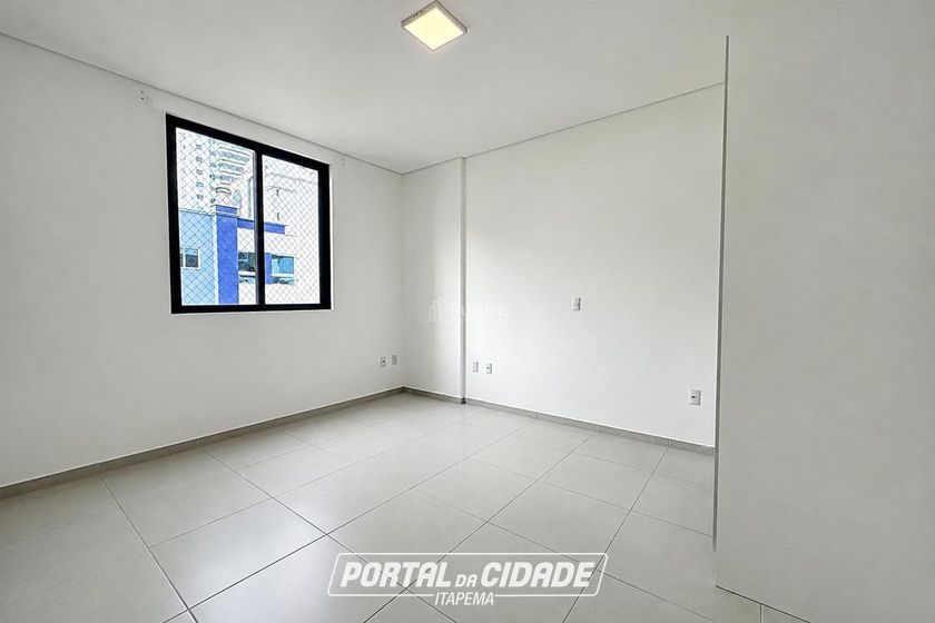 Apartamento &agrave; venda - 208m&sup2; - Meia Praia