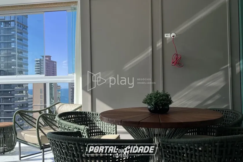Apartamento &agrave; venda - 159m&sup2; - Meia Praia