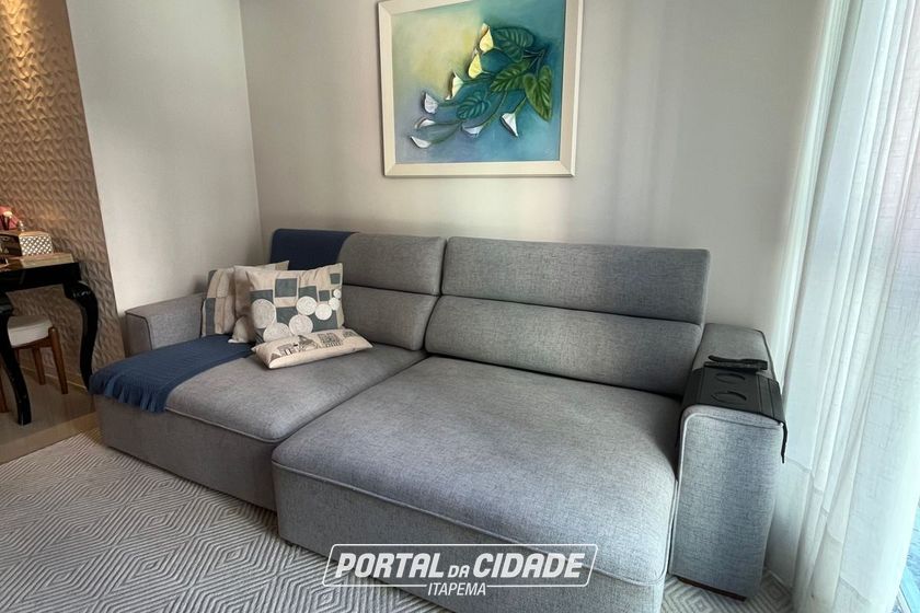 Apartamento &agrave; venda - 120m&sup2; - Meia Praia