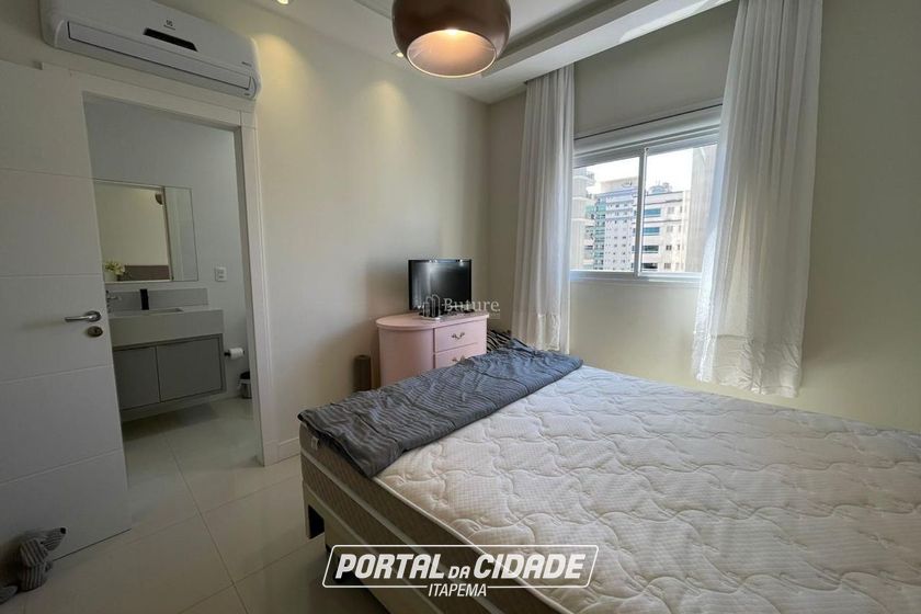 Apartamento &agrave; venda - 228m&sup2; - Meia Praia