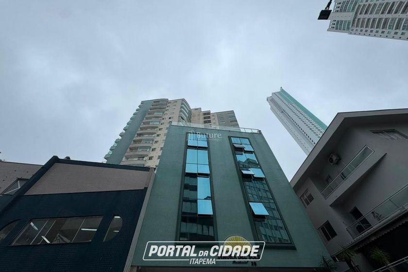 Apartamento &agrave; venda - 139m&sup2; - Centro