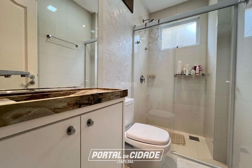 Apartamento &agrave; venda - 168m&sup2; - Meia Praia