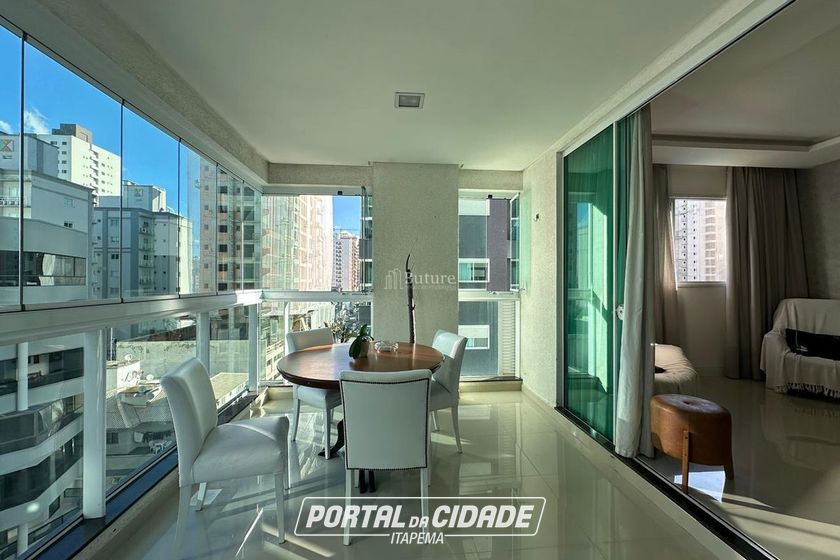 Apartamento &agrave; venda - 163m&sup2; - Meia Praia