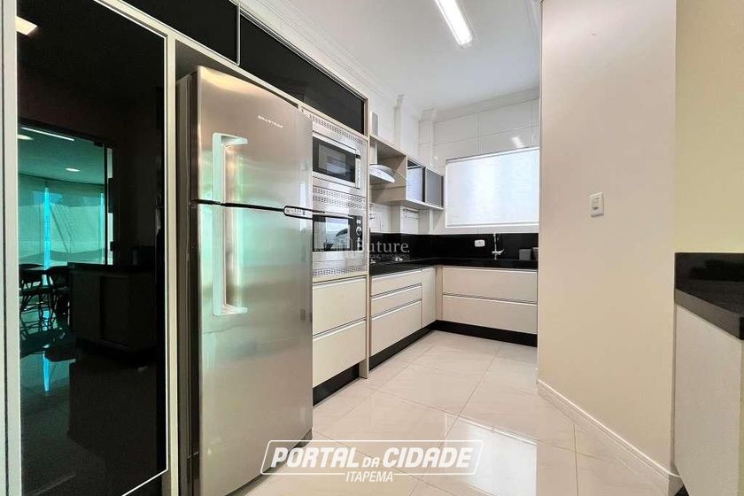Apartamento &agrave; venda - 194m&sup2; - Meia Praia