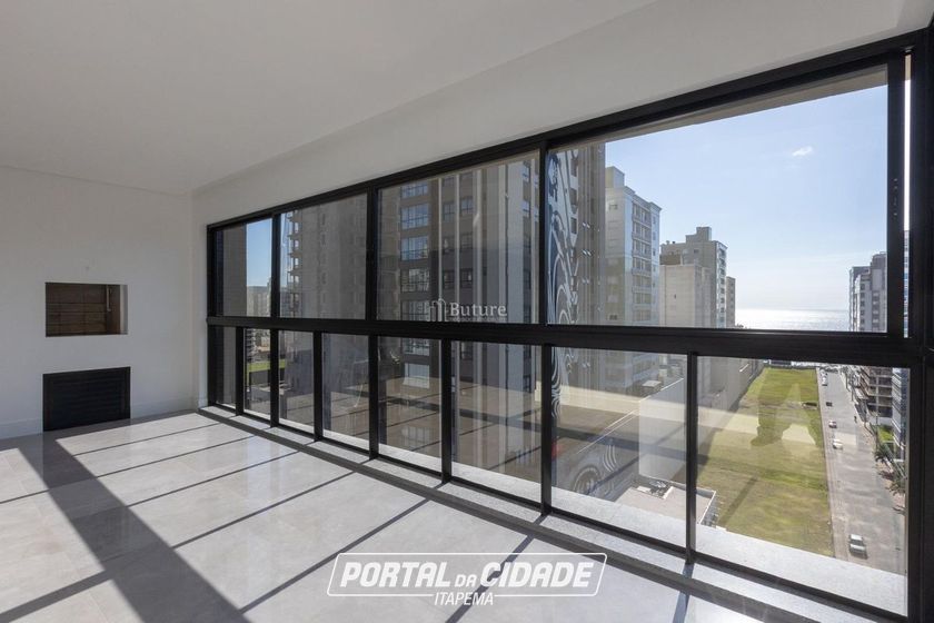 Apartamento &agrave; venda - 198m&sup2; - Meia Praia
