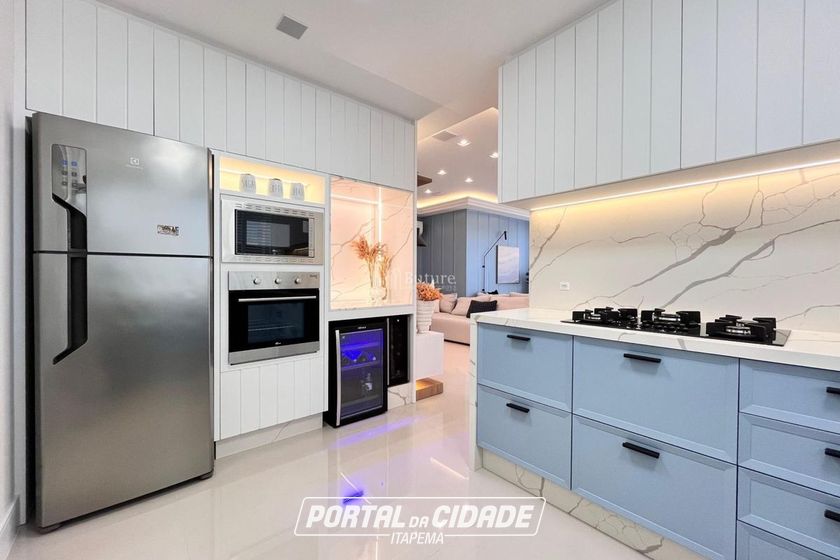Apartamento &agrave; venda - 150m&sup2; - Meia Praia