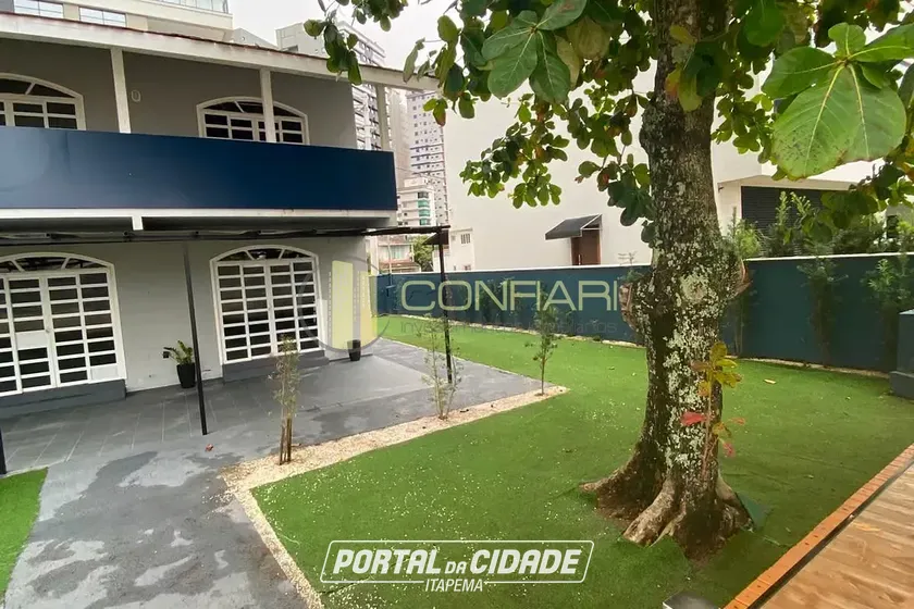 Casa para alugar - 222m&sup2; - pereque
