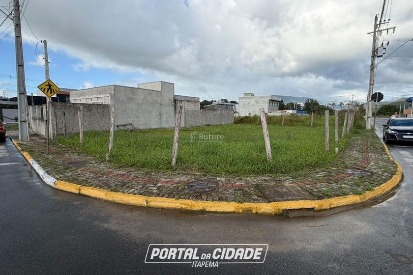 Terreno &agrave; venda - 300m&sup2; - Sert&atilde;o do Trombudo