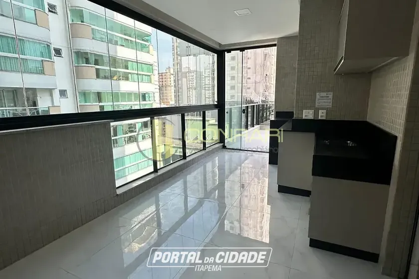 Apartamento &agrave; venda - 163m&sup2; - meia praia