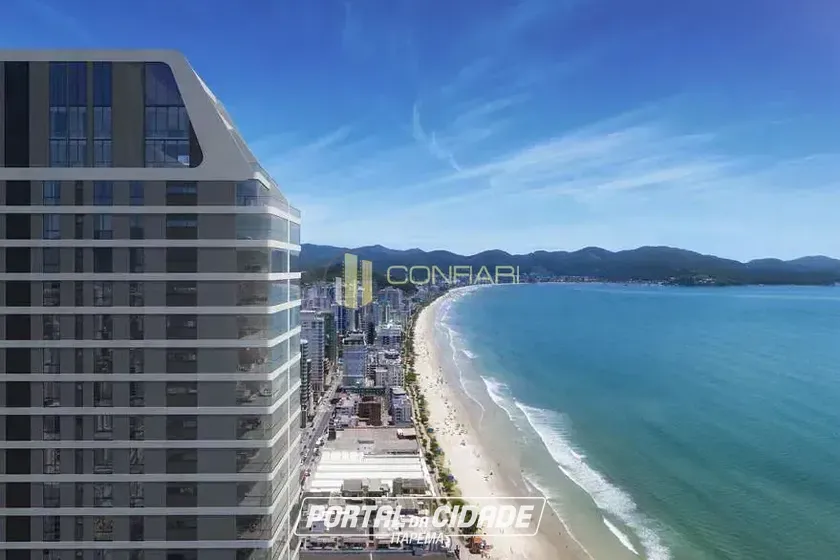Apartamento &agrave; venda - 139m&sup2; - Meia Praia