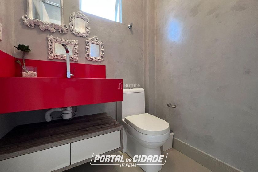 Apartamento &agrave; venda - 178m&sup2; - Meia Praia