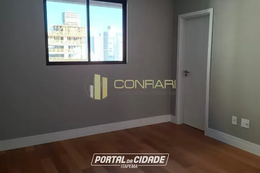 Apartamento &agrave; venda - 124m&sup2; - MEIA PRAIA