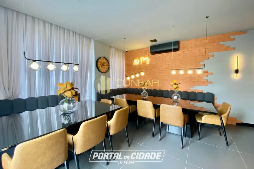 Apartamento &agrave; venda - 202m&sup2; - Meia Praia