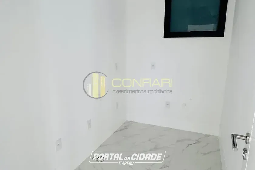 Apartamento &agrave; venda - 185m&sup2; - Meia Praia