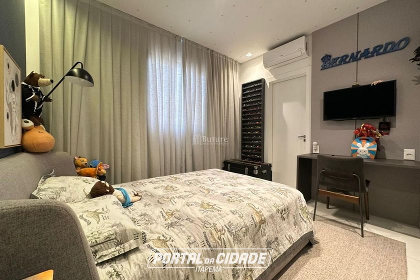 Apartamento &agrave; venda - 134m&sup2; - Meia Praia