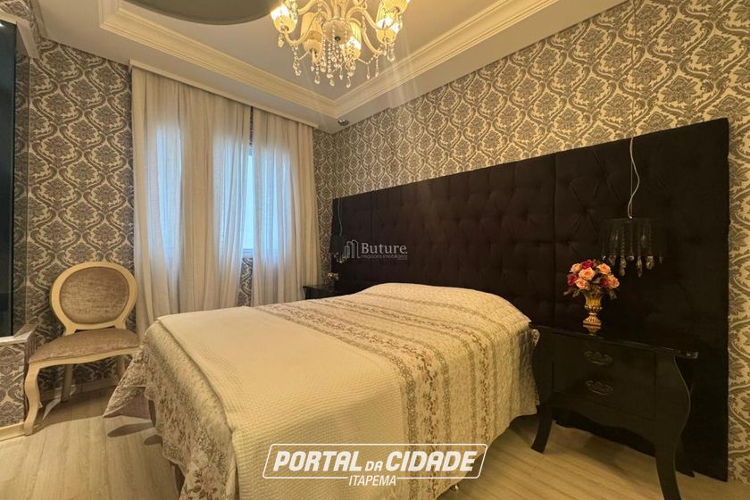 Apartamento &agrave; venda - 171m&sup2; - Meia Praia