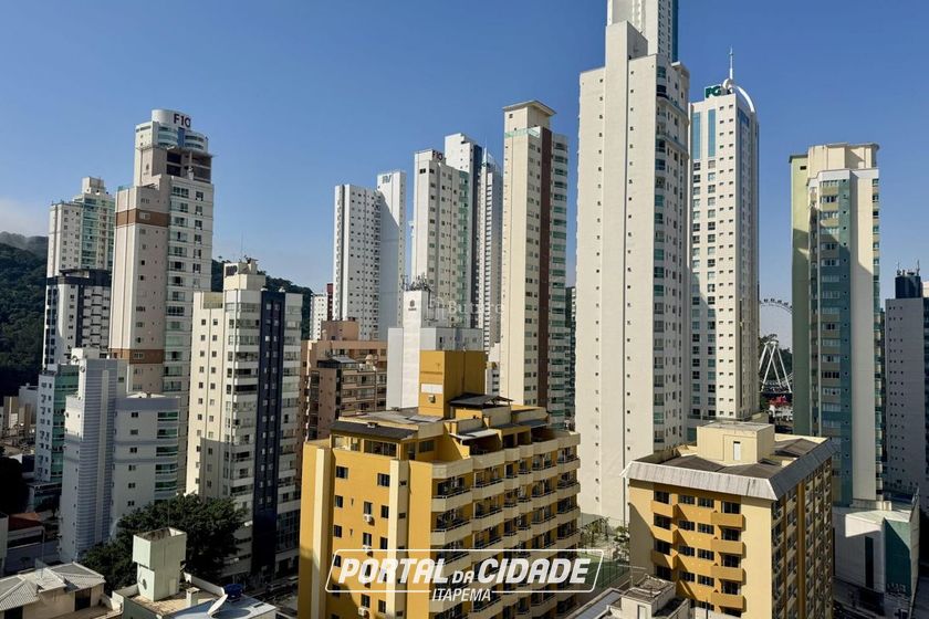 Apartamento &agrave; venda - 10472m&sup2; - Pioneiros