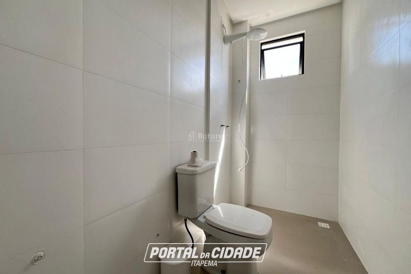 Apartamento &agrave; venda - 106m&sup2; - Meia Praia