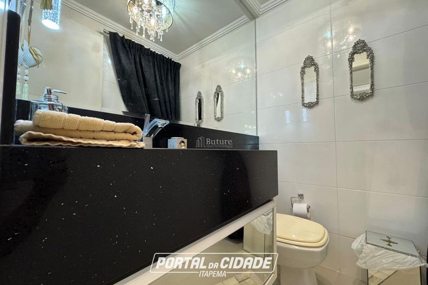 Apartamento &agrave; venda - 180m&sup2; - Meia Praia