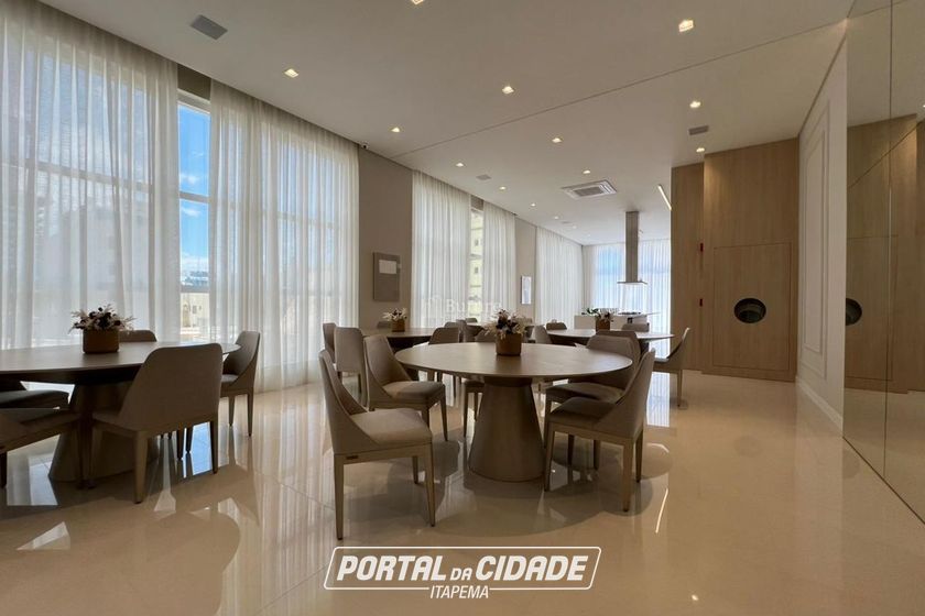 Apartamento &agrave; venda - 180m&sup2; - Meia Praia