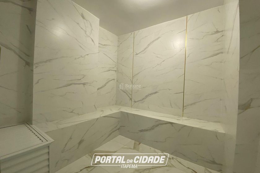 Apartamento &agrave; venda - 240m&sup2; - Meia Praia