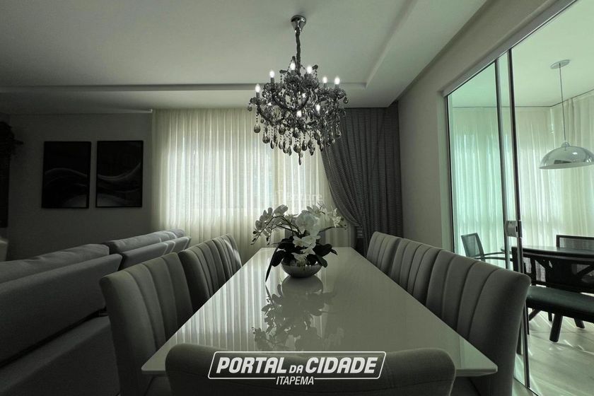 Apartamento &agrave; venda - 107m&sup2; - Meia Praia