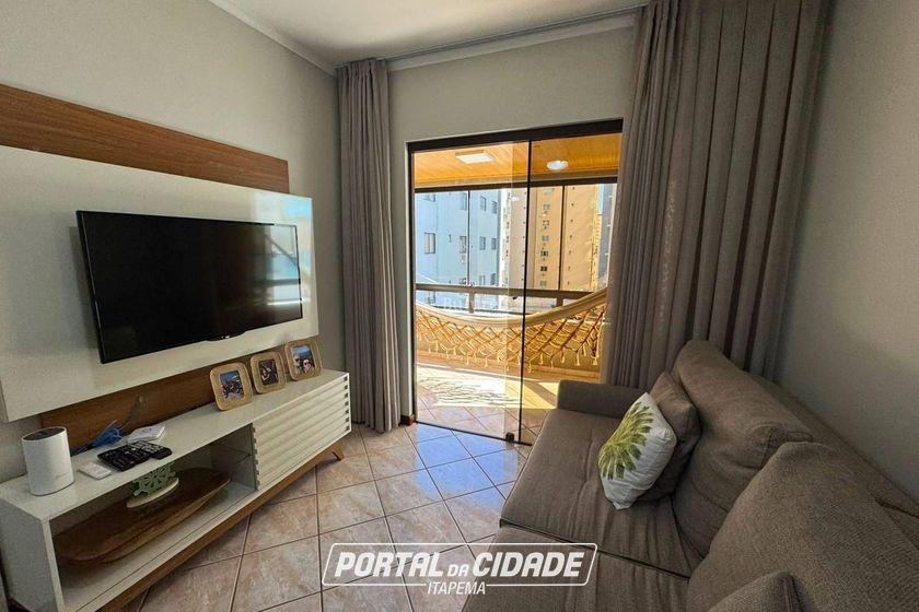 Apartamento &agrave; venda - 137m&sup2; - Meia Praia